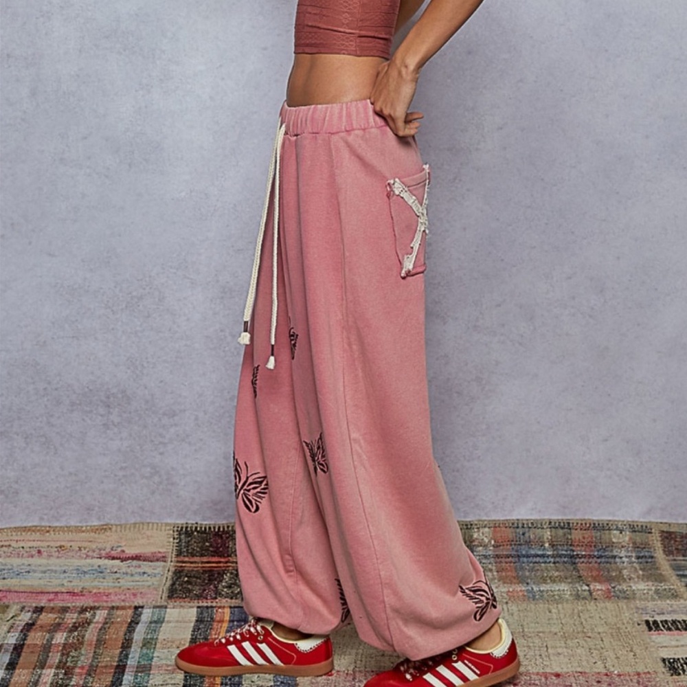 POL Butterfly Embroidered Pink Jogger Pants / Vintage Wash - Picture 2 of 4